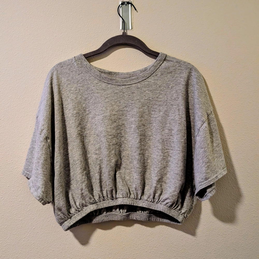 Stylish Gray Women's Crop Top